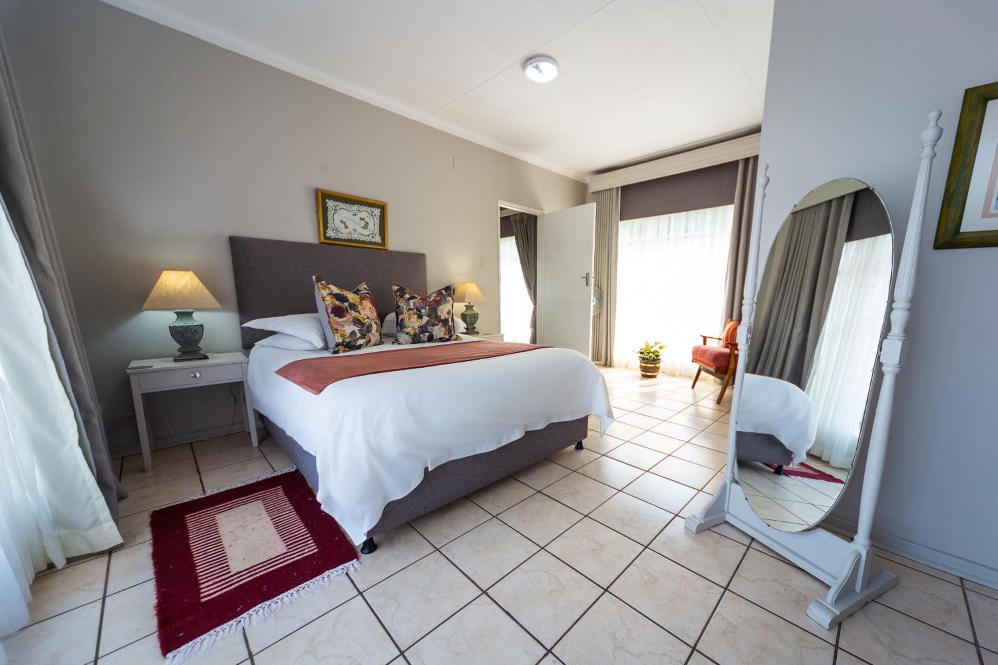 Graceland Self-Catering Cottages Вінтертон Екстер'єр фото