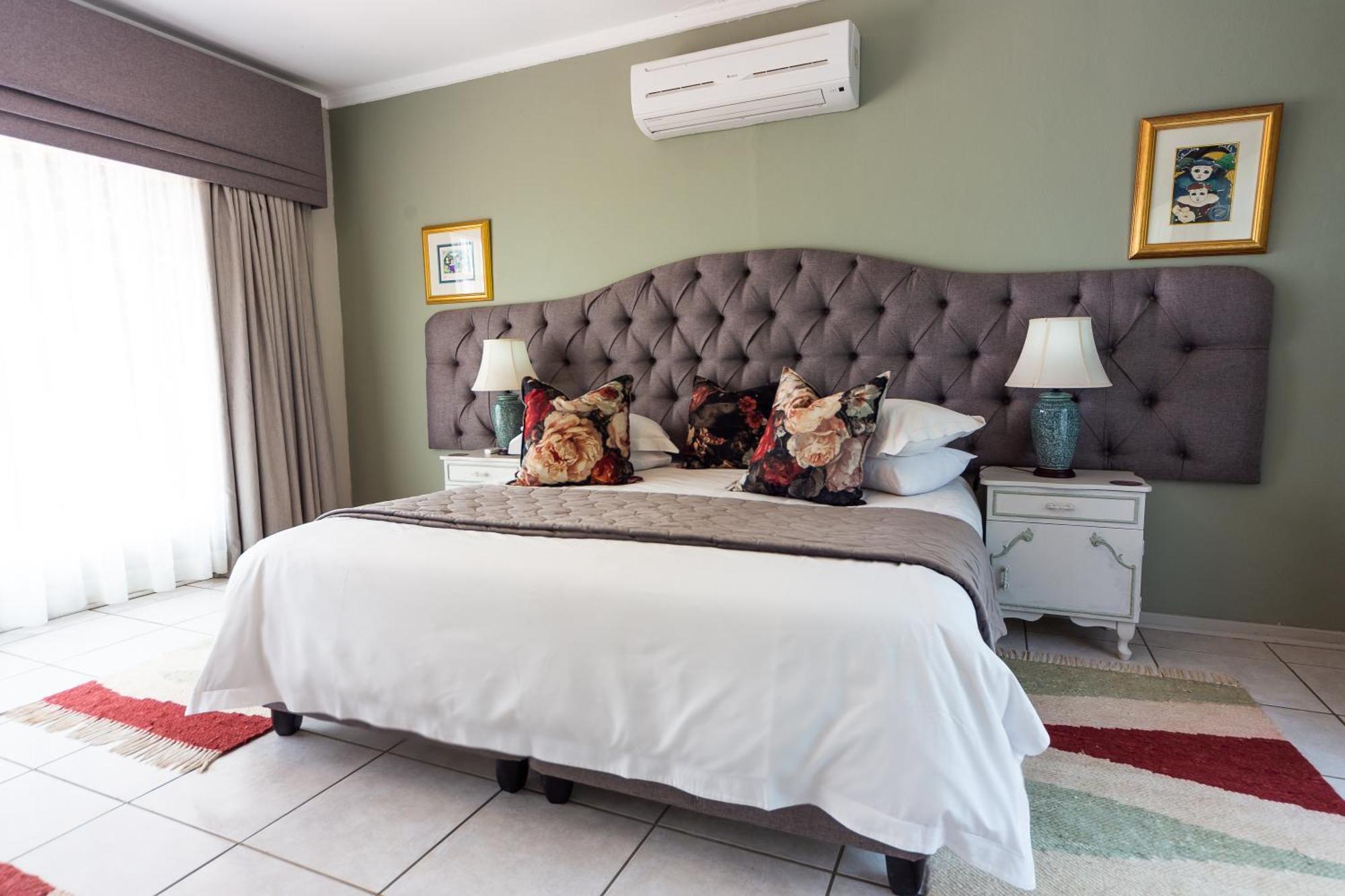 Graceland Self-Catering Cottages Вінтертон Екстер'єр фото