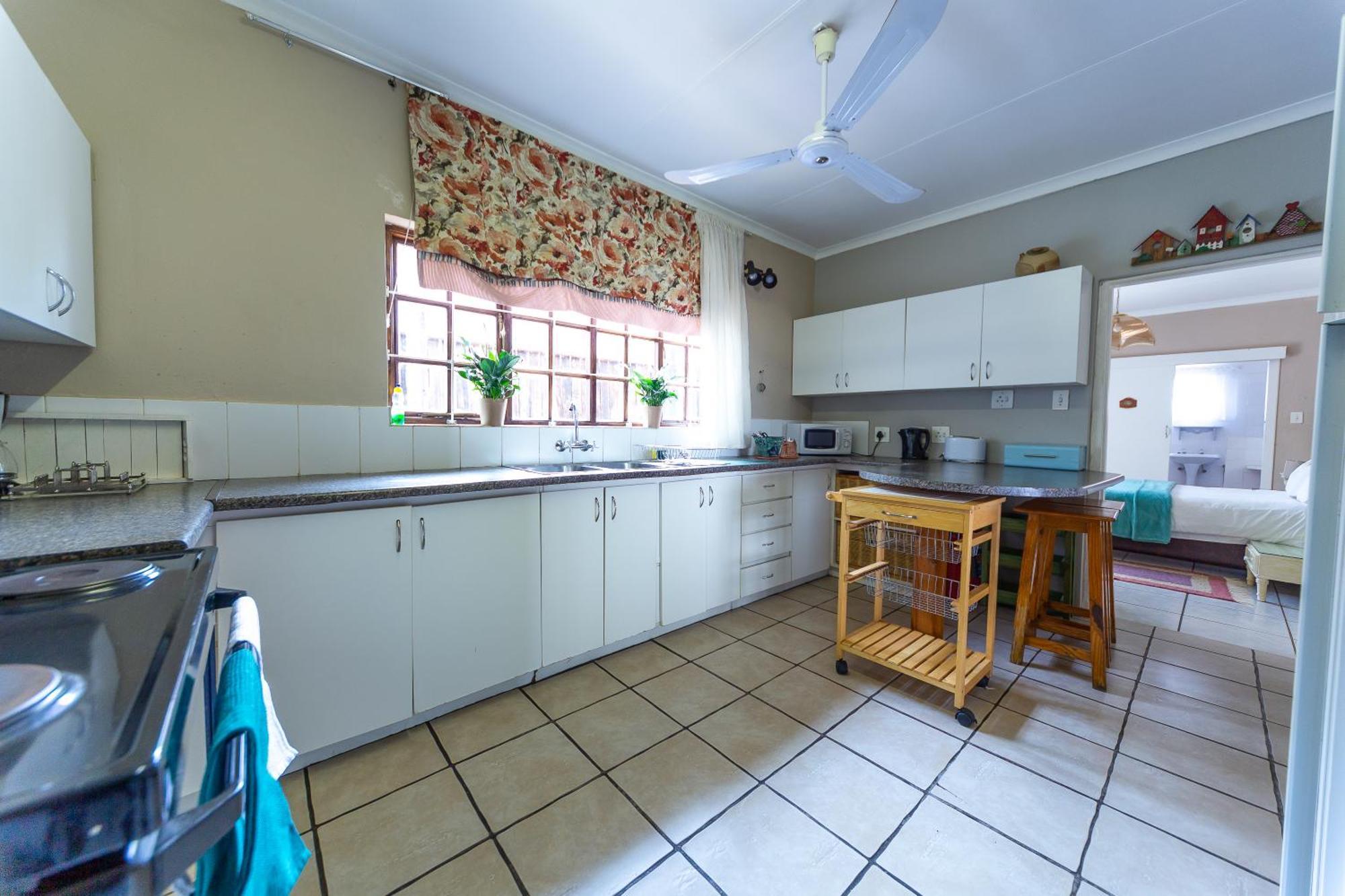 Graceland Self-Catering Cottages Вінтертон Екстер'єр фото