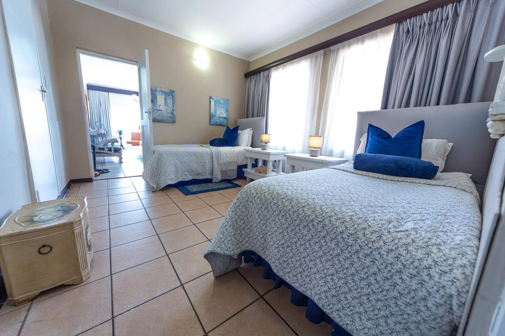 Graceland Self-Catering Cottages Вінтертон Екстер'єр фото