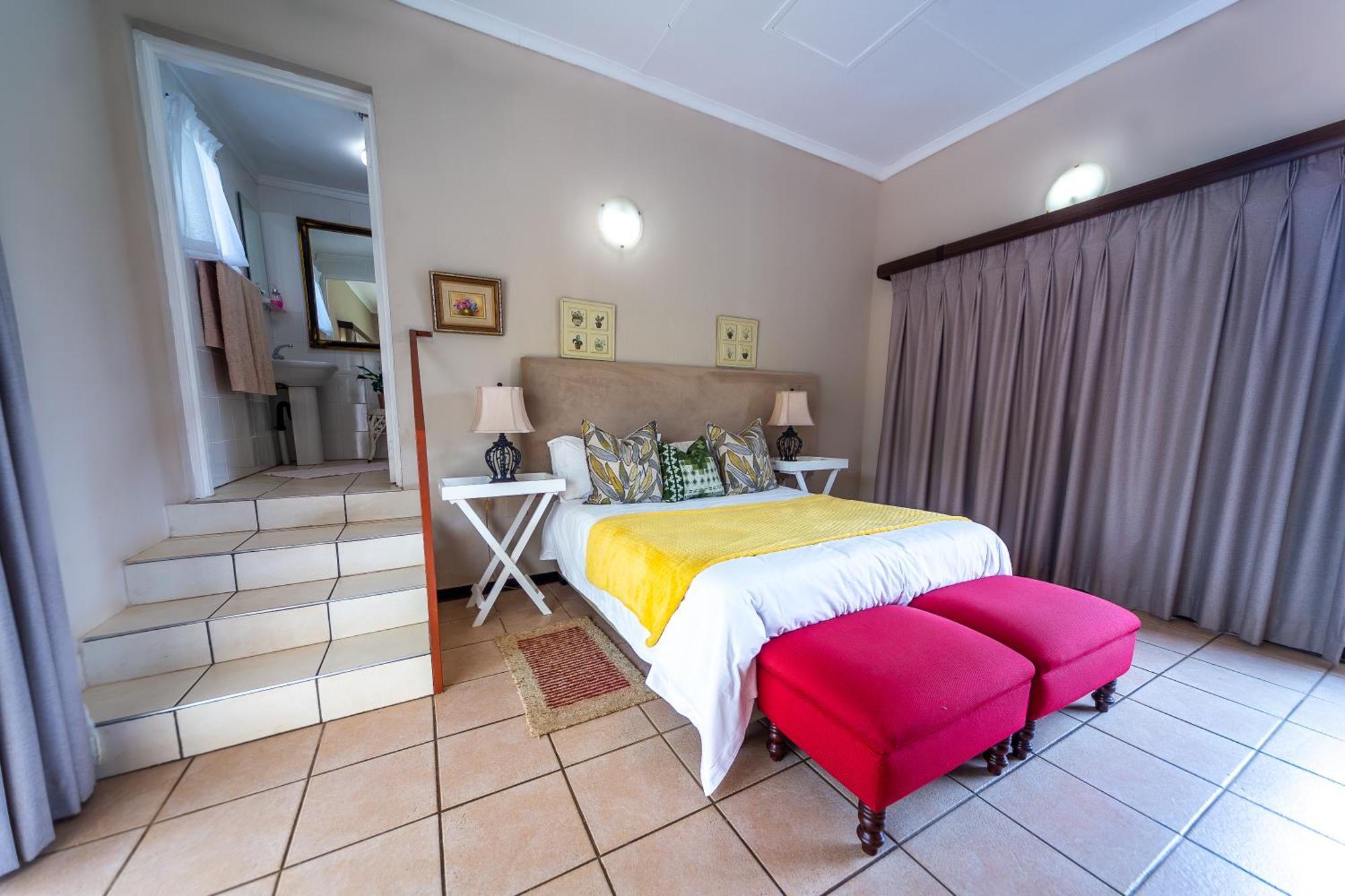 Graceland Self-Catering Cottages Вінтертон Екстер'єр фото