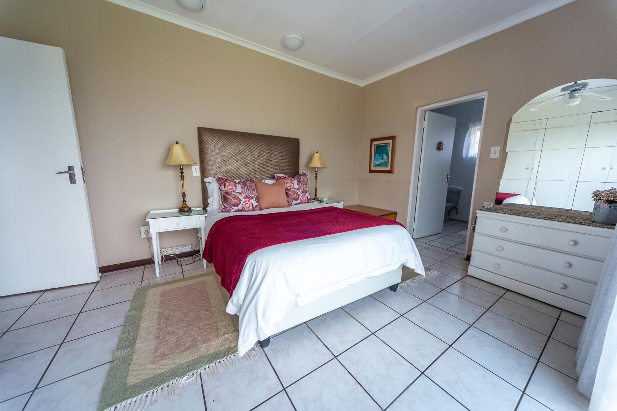 Graceland Self-Catering Cottages Вінтертон Екстер'єр фото
