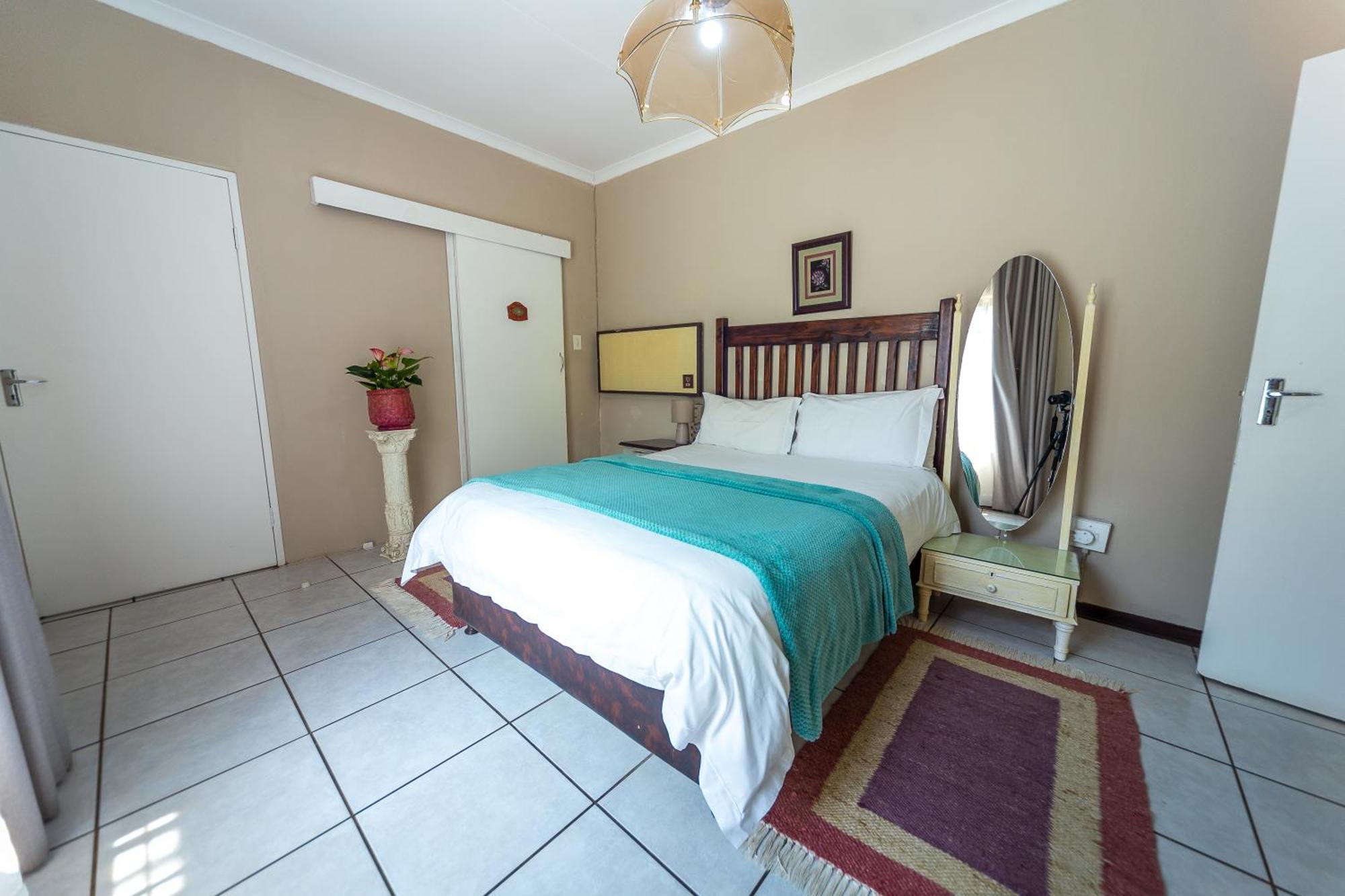 Graceland Self-Catering Cottages Вінтертон Екстер'єр фото